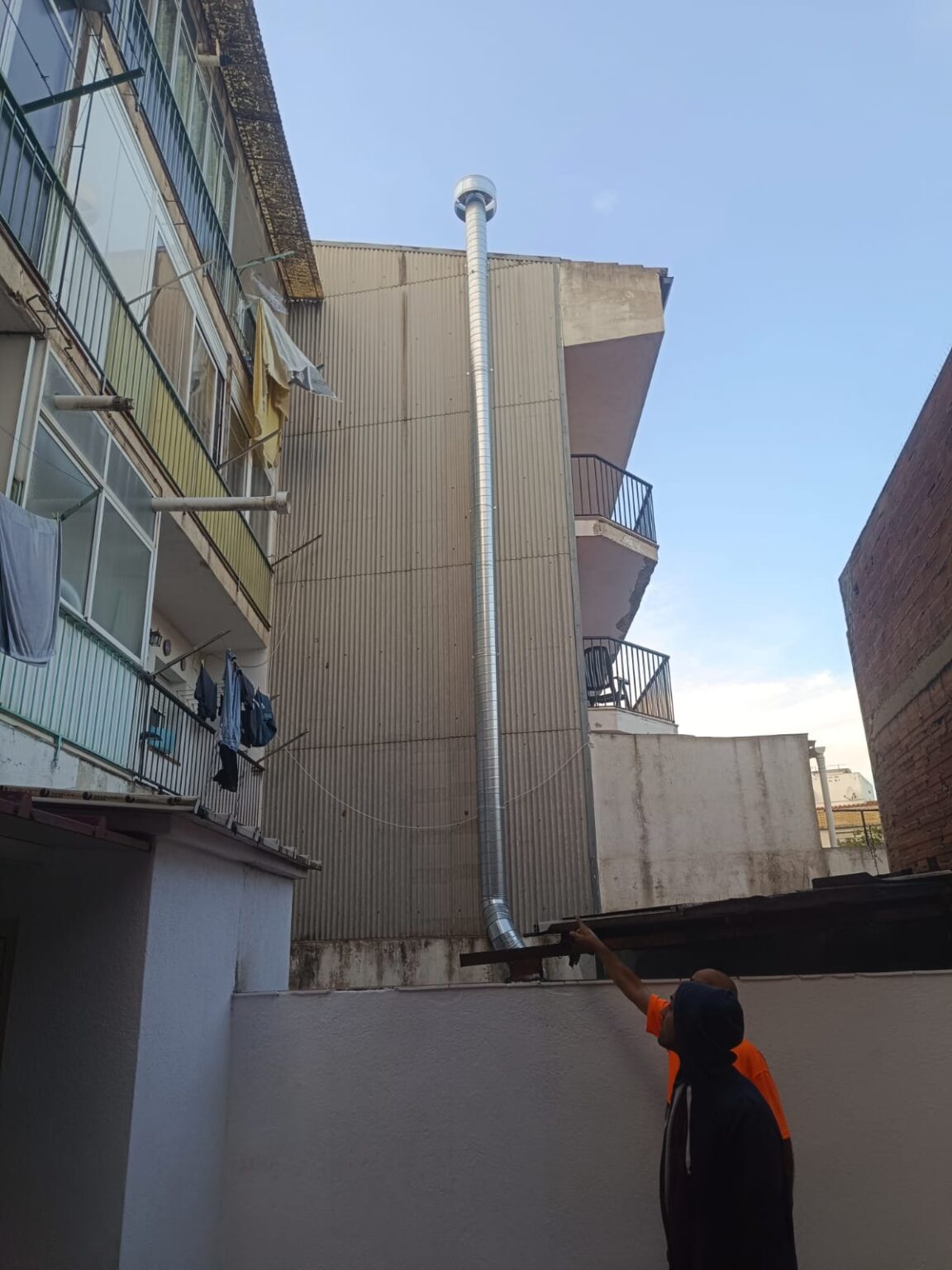 Presupuesto para pintura y reparación de fachadas en altura en Maresme